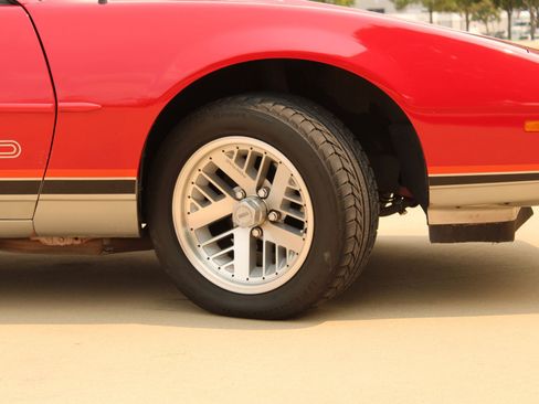 Used 1988 Pontiac Firebird Formula RWD image 40