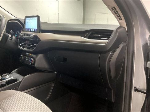 Used 2022 Ford Escape SE FWD image 19