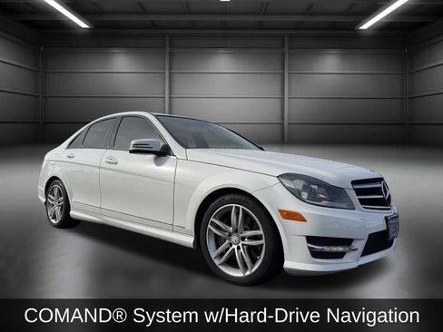 Used 2014 Mercedes-Benz C 300 4MATIC Sedan image 3