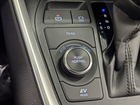 Used 2023 Toyota RAV4 XLE Premium image 30