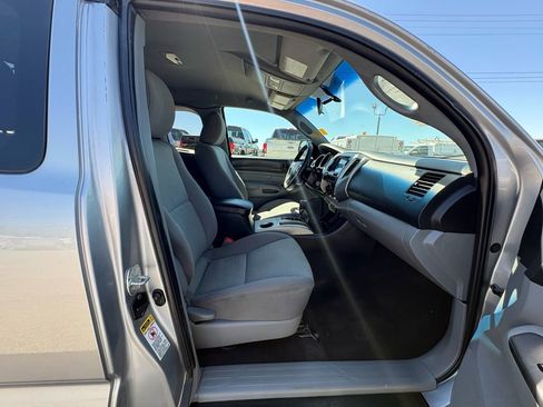 Used 2014 Toyota Tacoma 2WD Access Cab w/ SR5 Package image 26