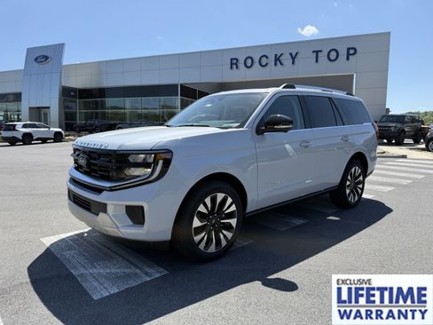 New 2026 Ford Expedition Platinum AWD/4WD image 1