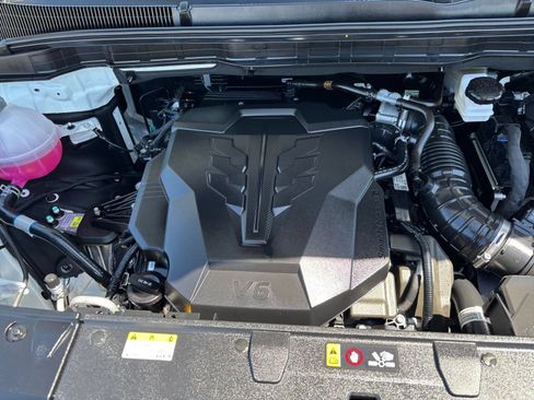 Used 2026 Kia Carnival FWD image 34