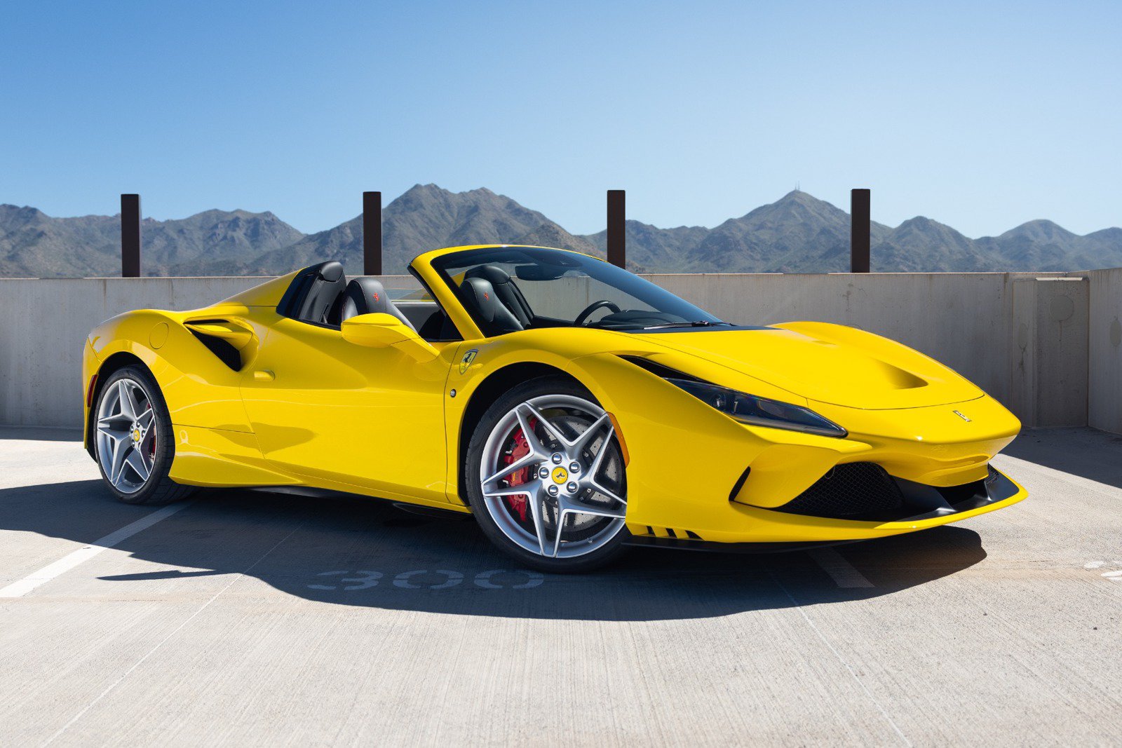 Used 2022 Ferrari F8 Tributo RWD image 4