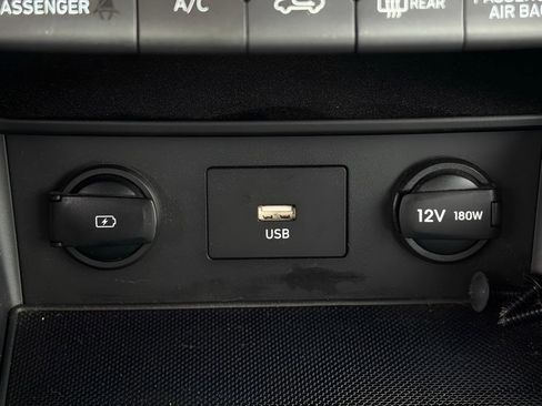 Used 2023 Hyundai Kona SE AWD/4WD image 31