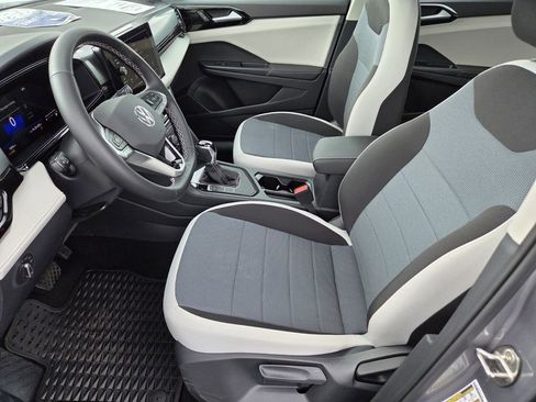 Used 2025 Volkswagen Taos S image 6