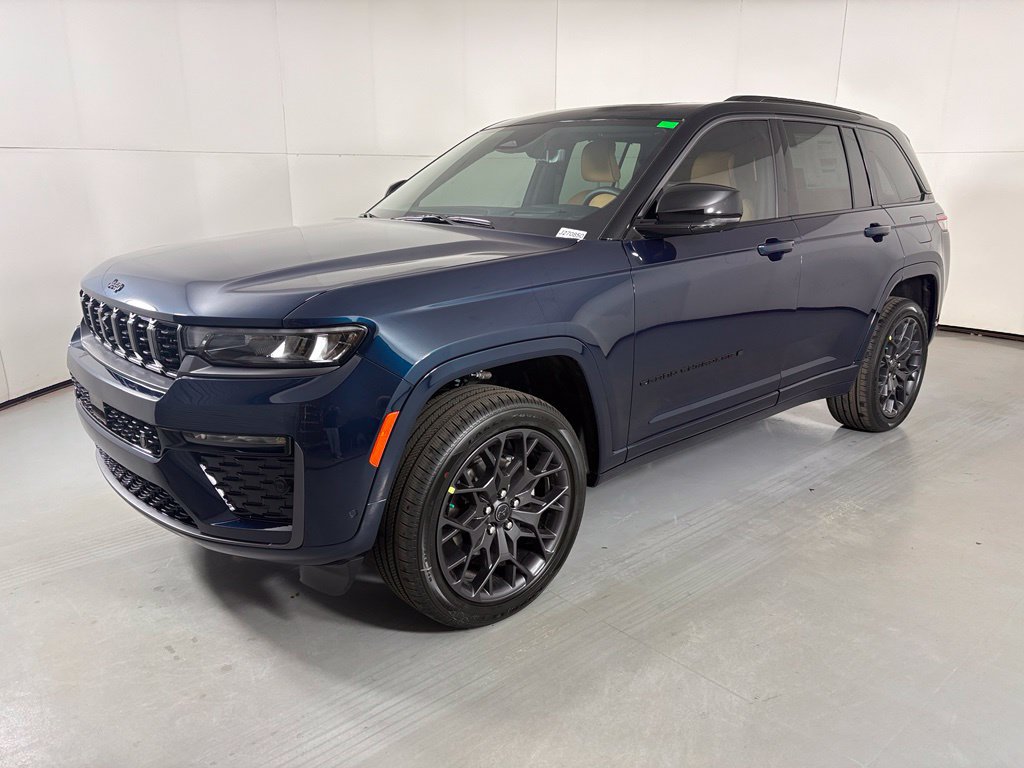 New 2027 Jeep Grand Cherokee Summit w/ Adv Protech Group IV AWD/4WD image 4