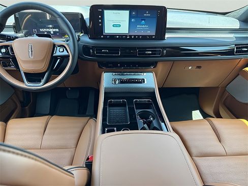 New 2025 Lincoln Aviator Black Label image 10