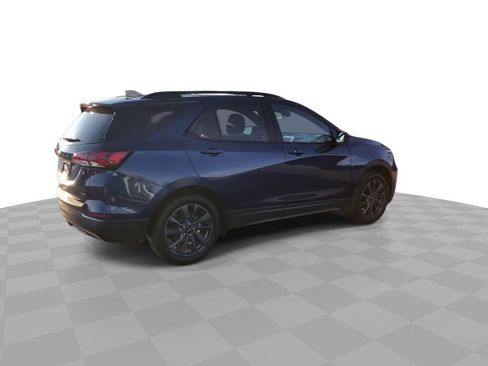Used 2022 Chevrolet Equinox RS w/ LPO, Floor Liner Package image 8