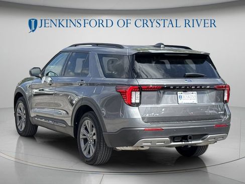 Used 2026 Ford Explorer Active w/ Active Comfort Package AWD/4WD image 7