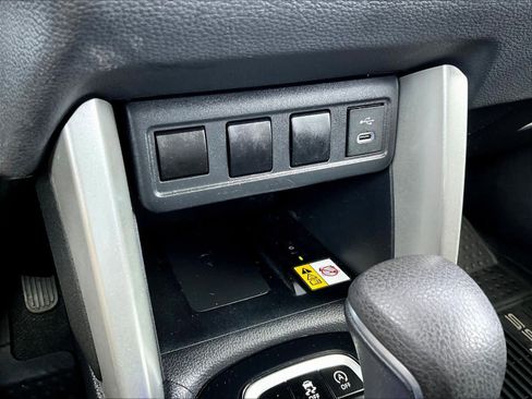 Used 2023 Toyota Corolla Cross LE image 27