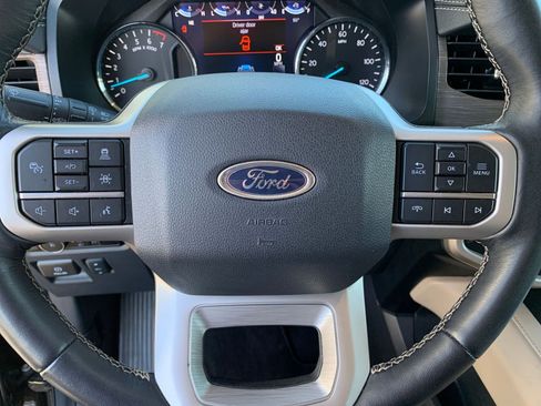 Used 2024 Ford Expedition Limited image 28