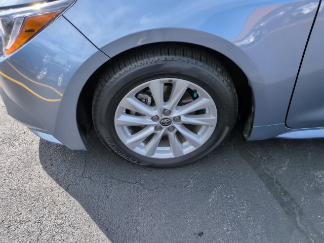 Certified 2025 Toyota Corolla LE w/ LE Premium Package FWD image 8
