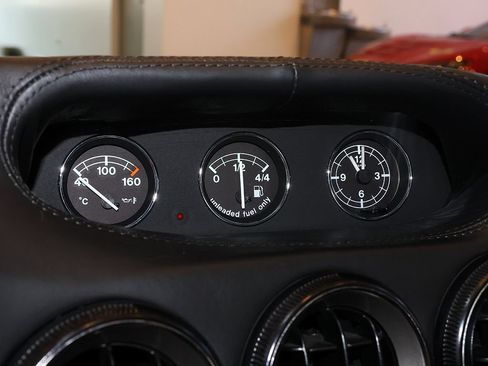 Used 1998 Ferrari 550 Maranello image 73
