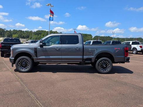 New 2026 Ford F250 Platinum w/ FX4 Off-Road Package AWD/4WD image 5