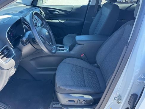 Used 2022 Chevrolet Equinox LT image 9