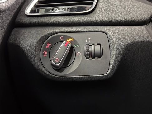 Used 2017 Audi Q3 2.0T Premium image 13