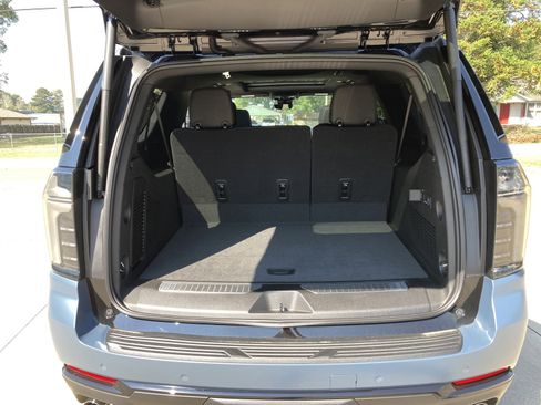 New 2025 Chevrolet Suburban RST w/ Advanced Technology Package image 19