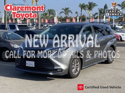 Certified 2026 Toyota Sienna XLE