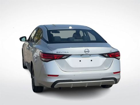 Used 2022 Nissan Sentra SV image 7