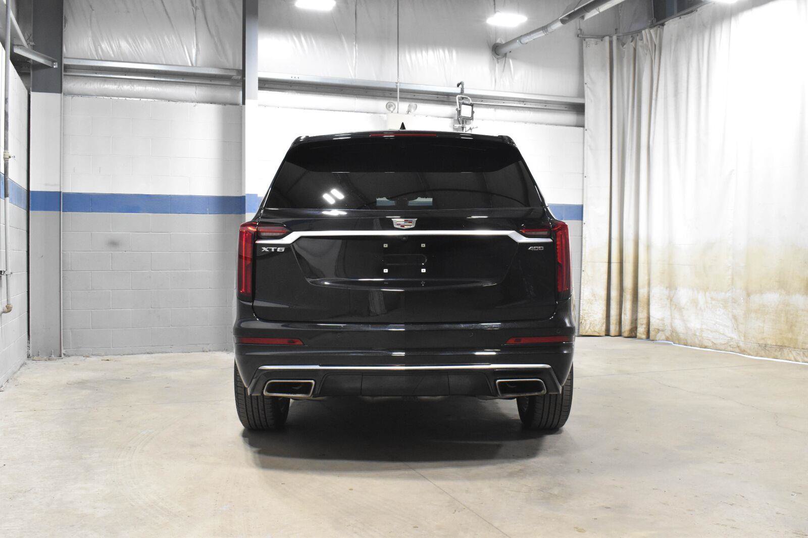 Used 2024 Cadillac XT6 Premium Luxury w/ LPO, Floor Liner Package FWD image 23