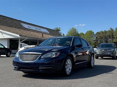 Used 2014 Chrysler 200 LX FWD image 2