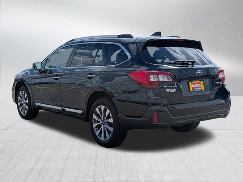 Used 2018 Subaru Outback 2.5i Touring AWD/4WD image 5