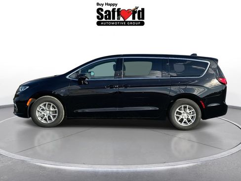 New 2026 Chrysler Pacifica Select FWD image 4