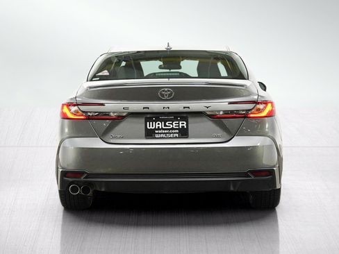 Used 2025 Toyota Camry SE FWD image 4