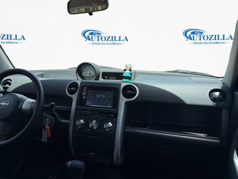 Used 2006 Scion xB FWD image 11