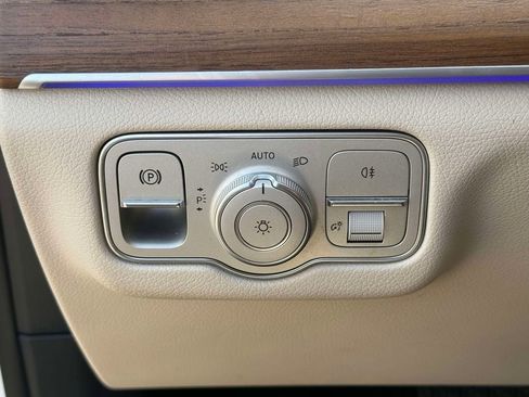 Used 2023 Mercedes-Benz GLS 450 4MATIC image 29