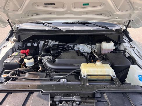 Used 2021 Nissan NV 2500 SV image 16