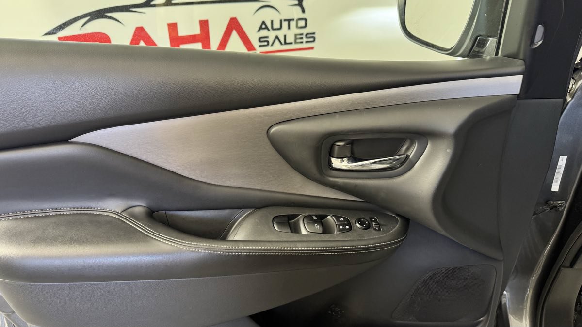 Used 2020 Nissan Murano S w/ Technology Package AWD/4WD image 12