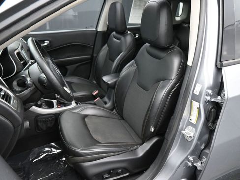 Used 2018 Jeep Compass Latitude w/ Popular Equipment Group image 13