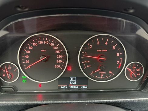 Used 2013 BMW 320i 320i Sedan image 16