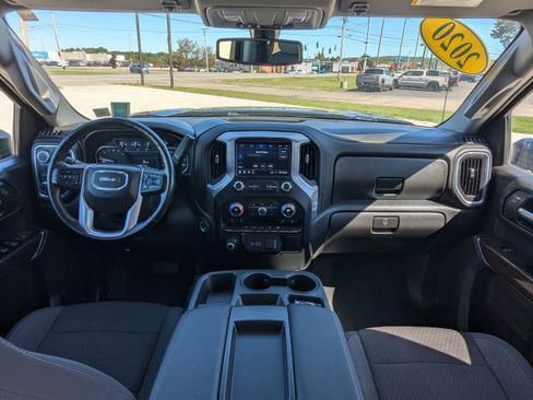 Used 2020 GMC Sierra 1500 Elevation w/ Elevation Value Package AWD/4WD image 9