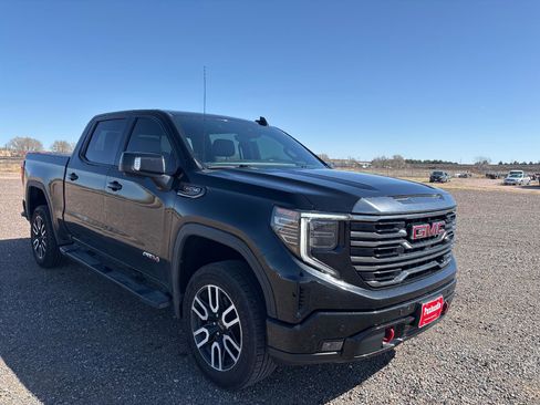 Used 2022 GMC Sierra 1500 AT4 w/ AT4 Premium Package image 10