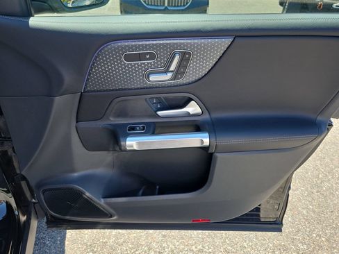 Certified 2025 Mercedes-Benz GLB 250 4MATIC image 11