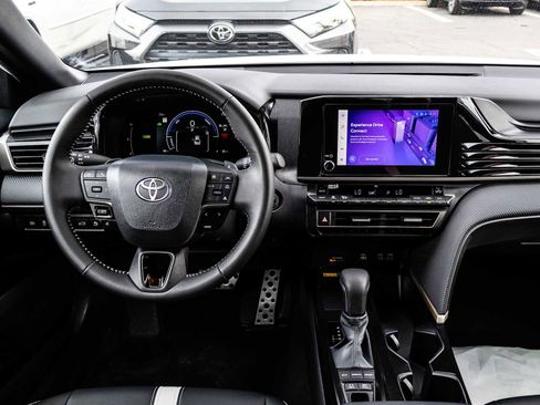 Certified 2026 Toyota Camry Hybrid w/ Convenience Package FWD image 22