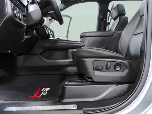 Used 2025 Chevrolet Suburban RST w/ Sun And Tow Package image 28