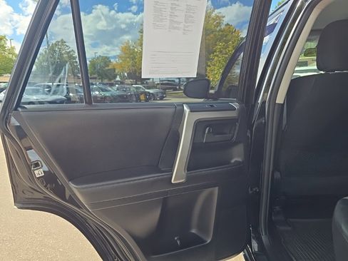 Used 2016 Toyota 4Runner SR5 image 15