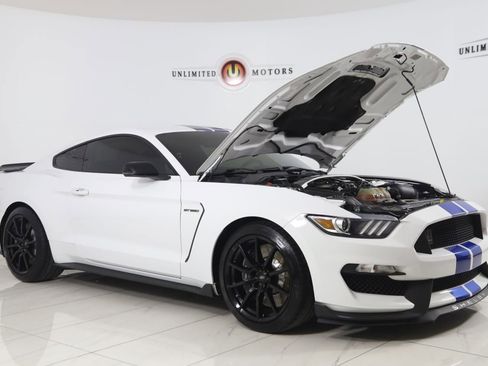 Used 2018 Ford Mustang Shelby GT350 w/ Convenience Package image 31