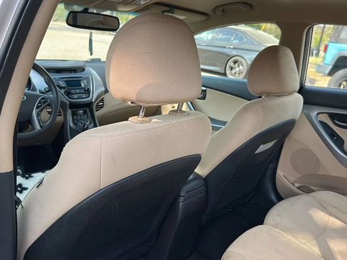 Used 2013 Hyundai Elantra GLS w/ Preferred Pkg image 16