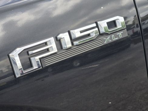 Used 2015 Ford F150 XLT w/ Equipment Group 302A Luxury image 9