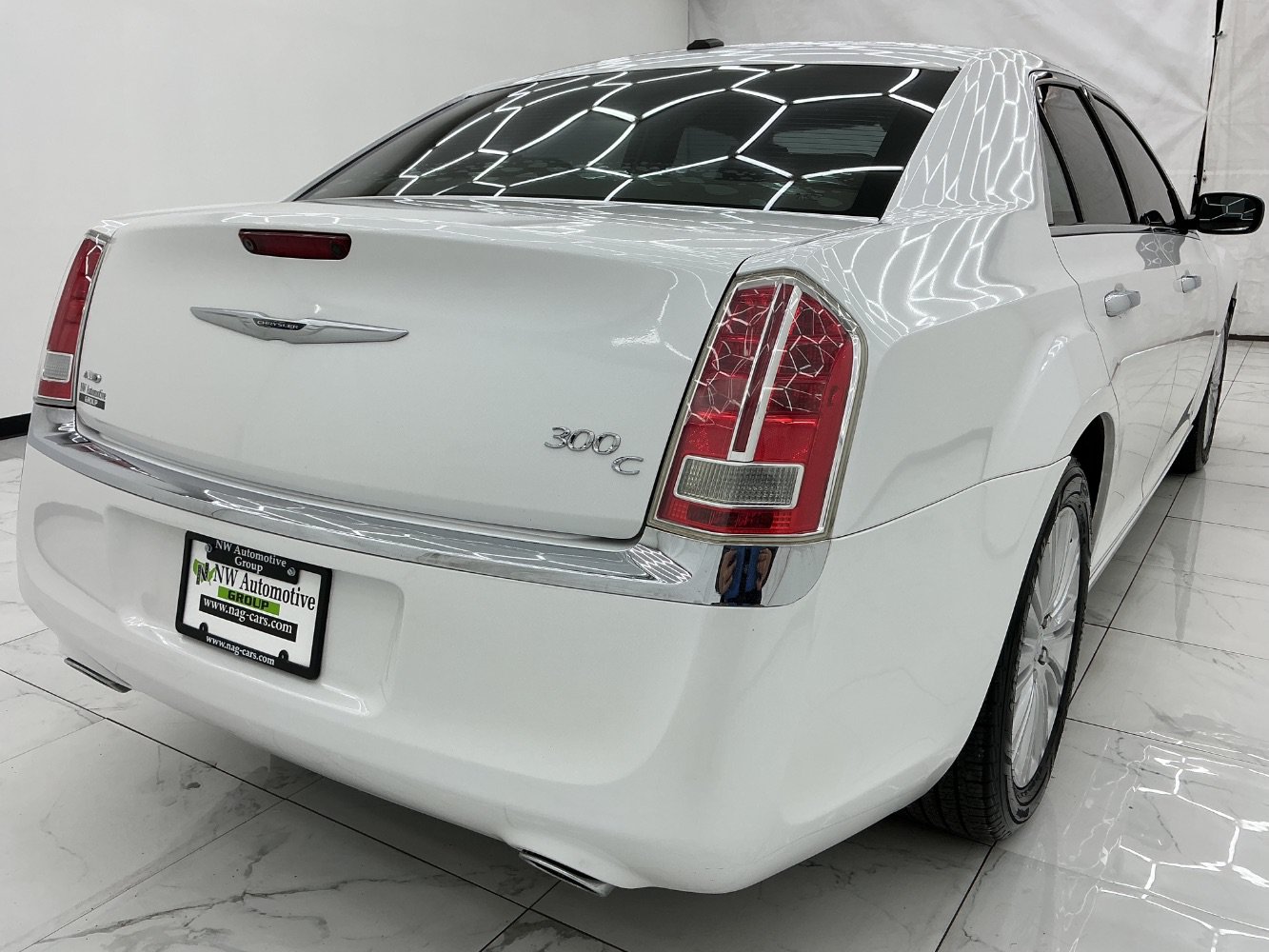 Used 2011 Chrysler 300 C AWD/4WD image 8