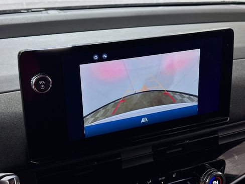 Used 2024 Honda Prologue EX image 3