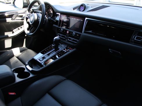 New 2025 Porsche Macan image 26