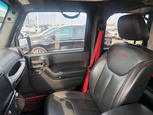 Used 2018 Jeep Wrangler Unlimited Rubicon AWD/4WD image 13