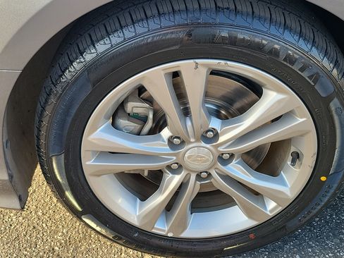 Used 2018 Hyundai Sonata Sport w/ Tech Package 05 FWD image 7