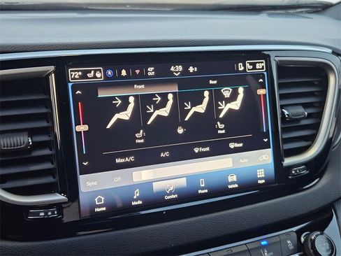 New 2026 Chrysler Voyager LX image 22